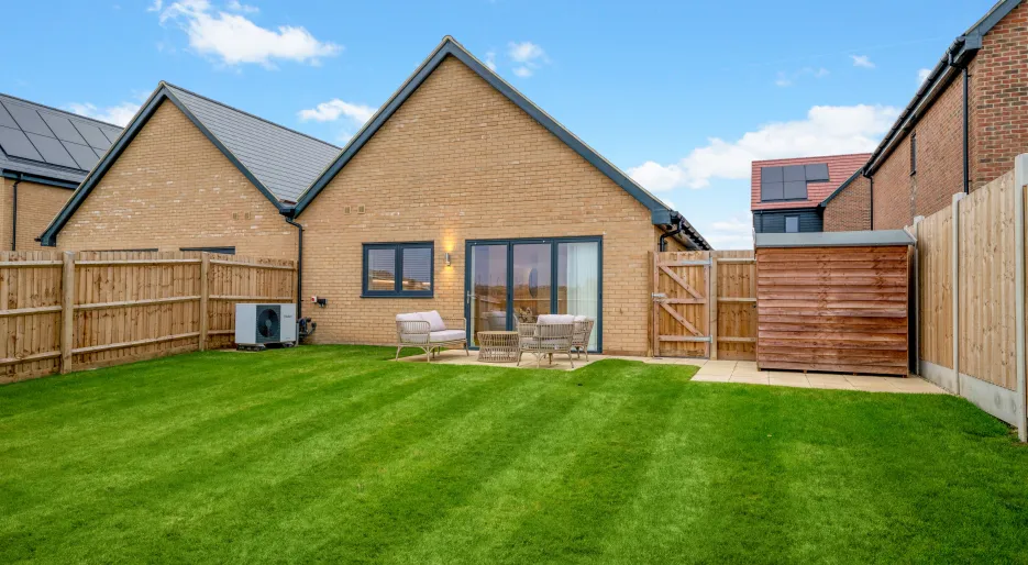 Hollymead Square - Buxton Garden